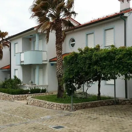 Zima Apartment