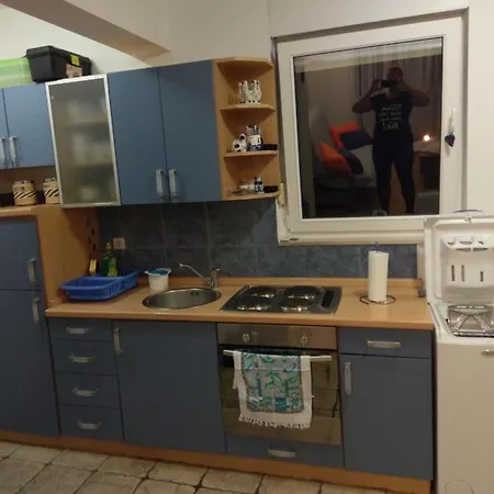 Zima Apartment *